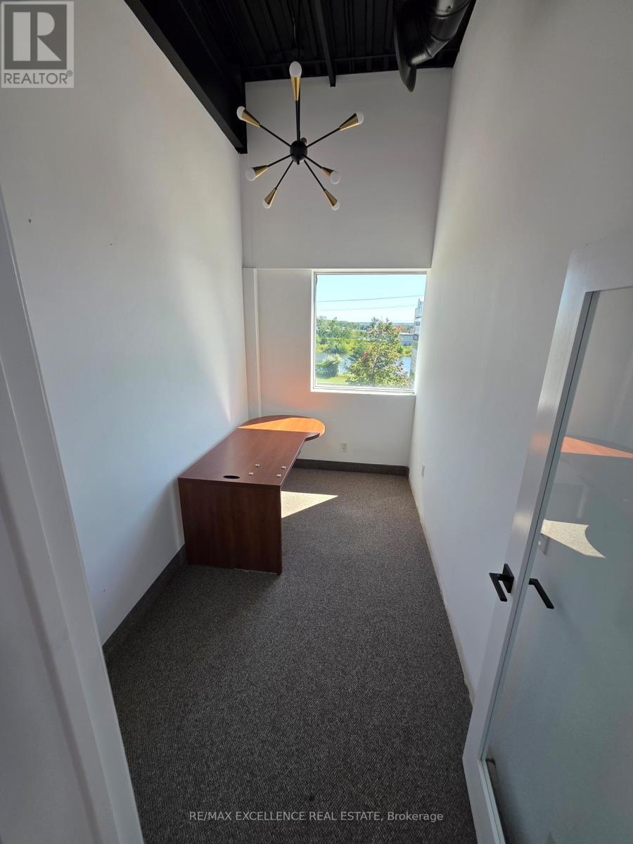 P (Mezzanine) - 576 Bryne Drive, Barrie, Ontario  L4N 9P6 - Photo 5 - S13816432