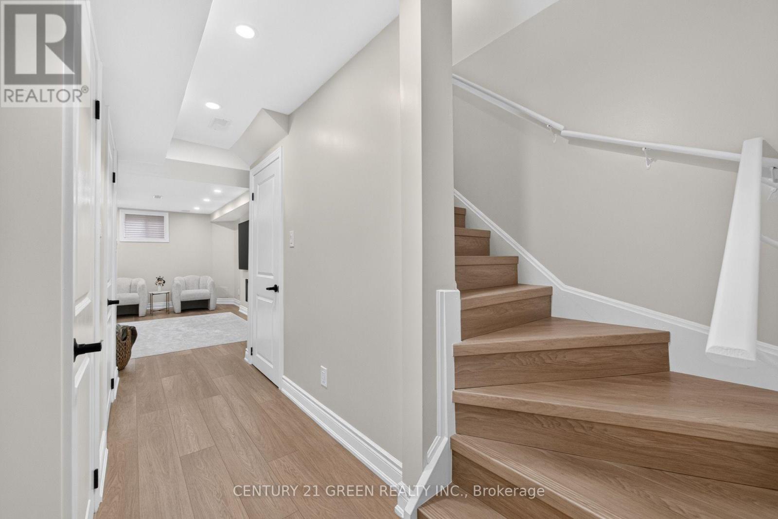 27 Padbury Trail, Brampton, Ontario  L7A 4V2 - Photo 19 - W13816248