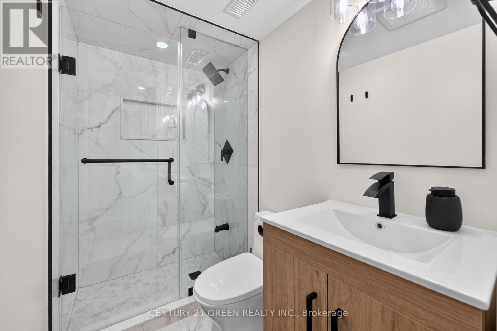 27 Padbury Trail, Brampton, Ontario  L7A 4V2 - Photo 23 - W13816248