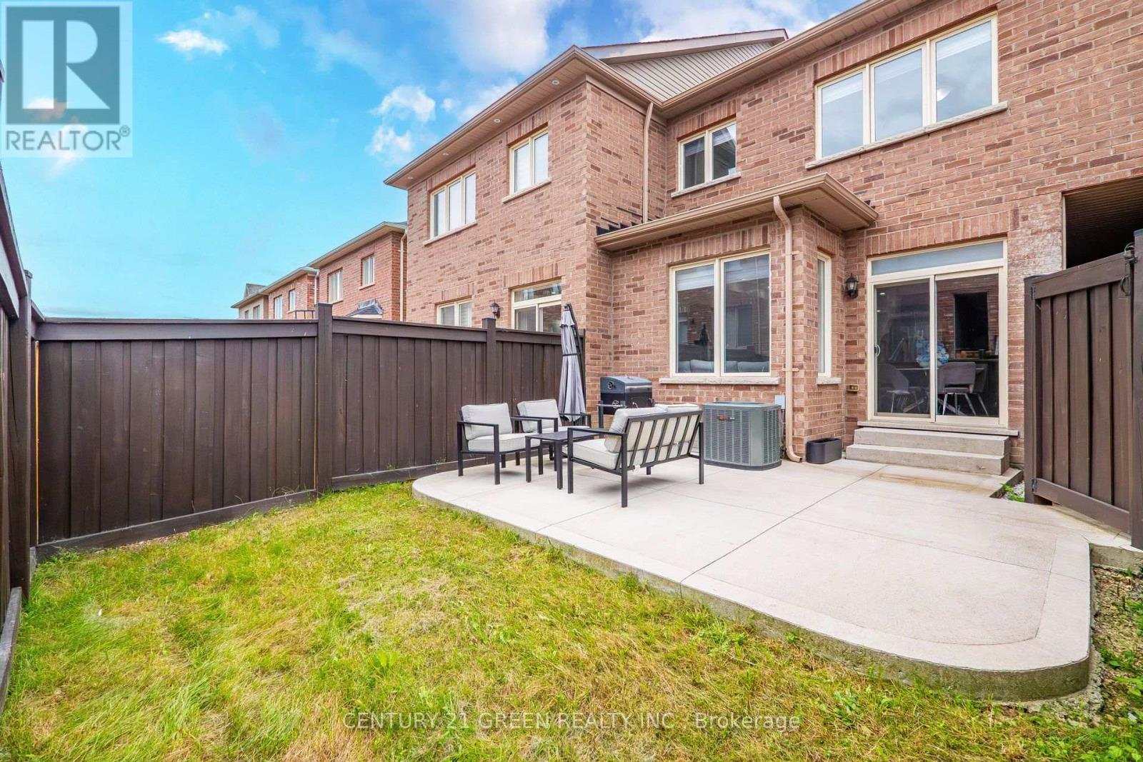 27 Padbury Trail, Brampton, Ontario  L7A 4V2 - Photo 26 - W13816248
