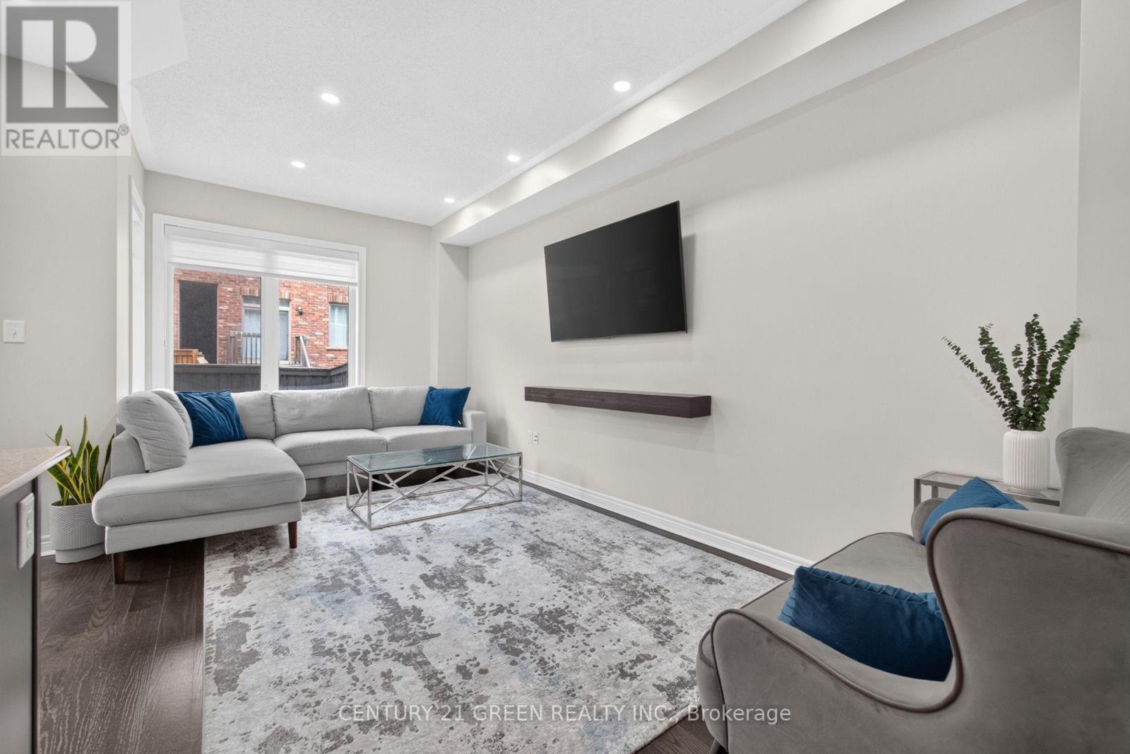27 Padbury Trail, Brampton, Ontario  L7A 4V2 - Photo 5 - W13816248