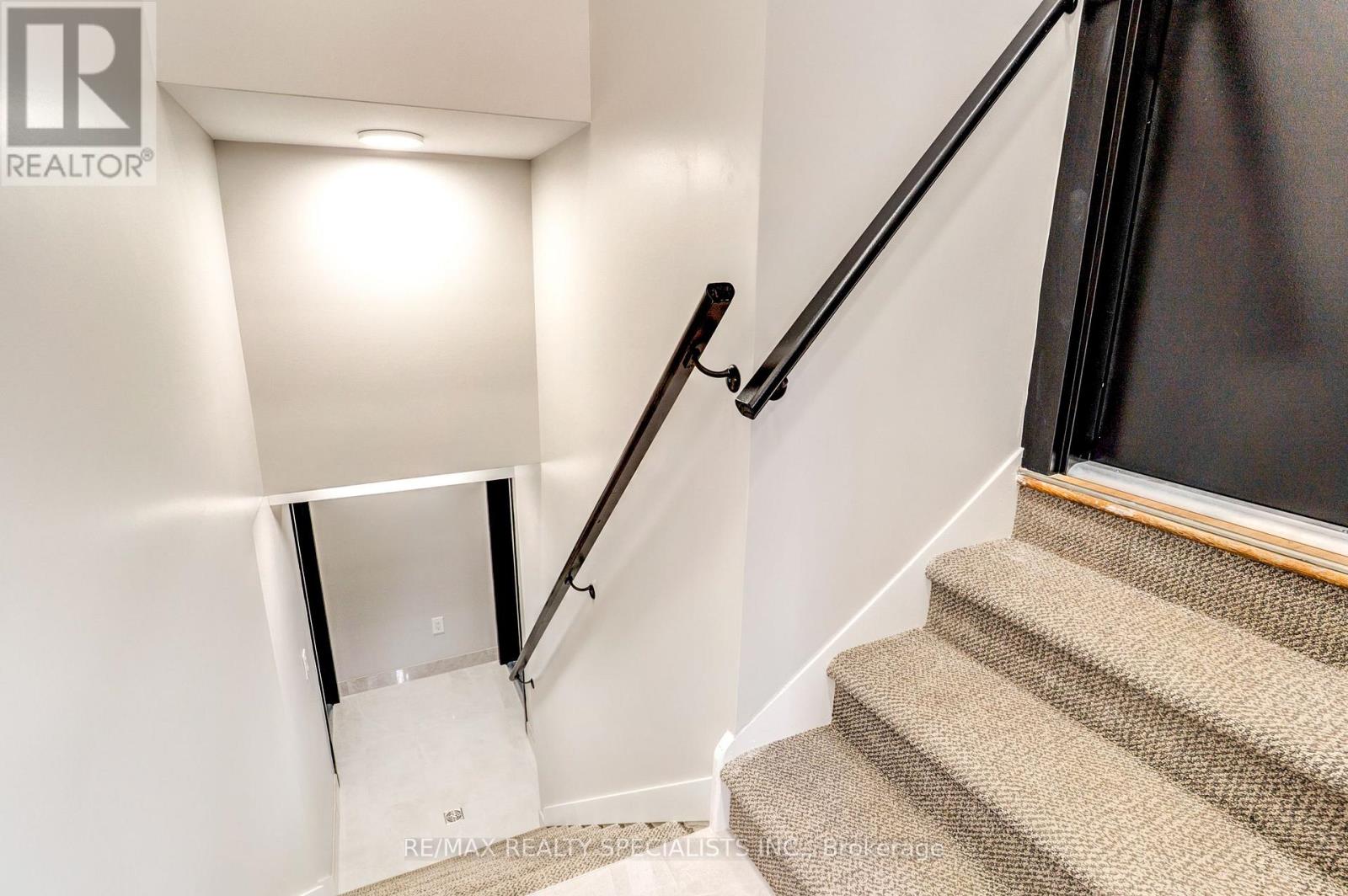 Lower - 454 Mayzel Road, Burlington, Ontario  L7R 3C3 - Photo 3 - W13816276