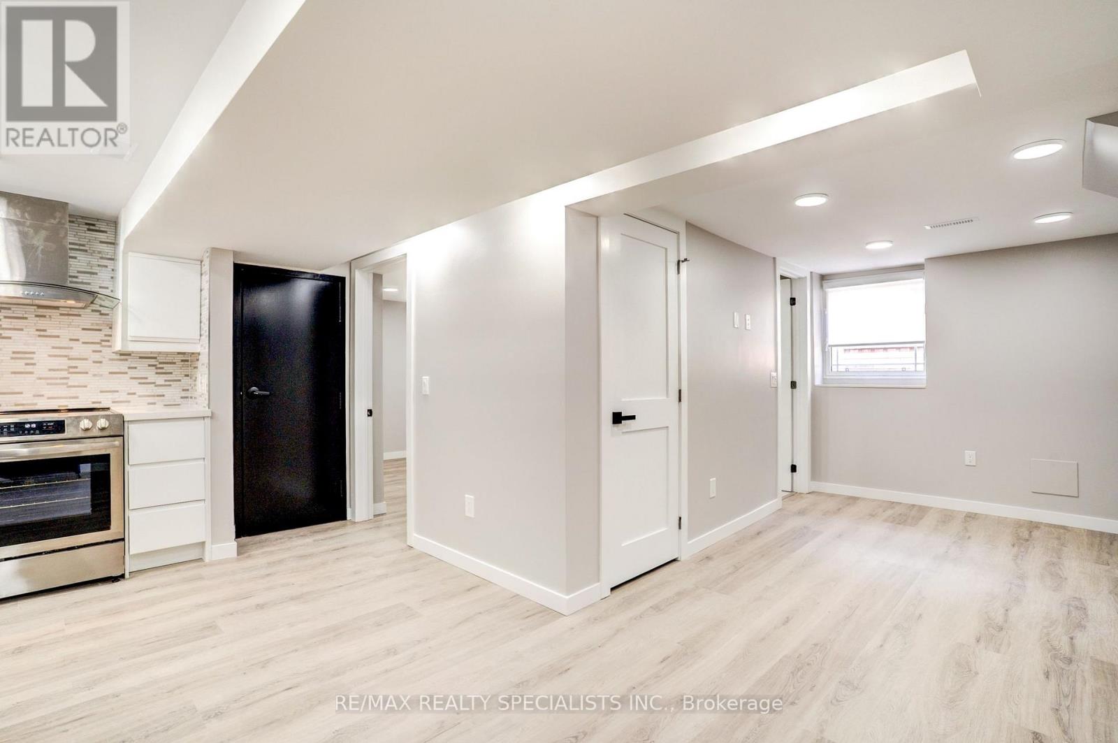 Lower - 454 Mayzel Road, Burlington, Ontario  L7R 3C3 - Photo 4 - W13816276