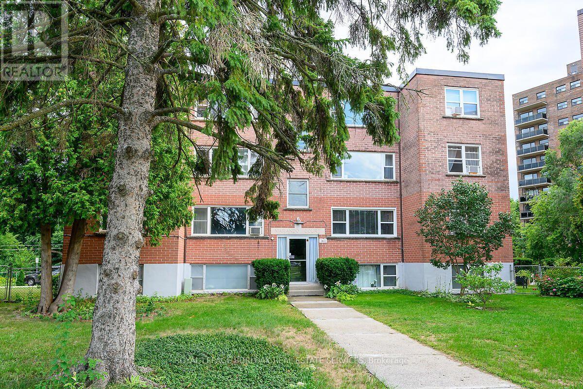9 - 2422 New Street, Burlington, Ontario  L7R 1J6 - Photo 2 - W13816326