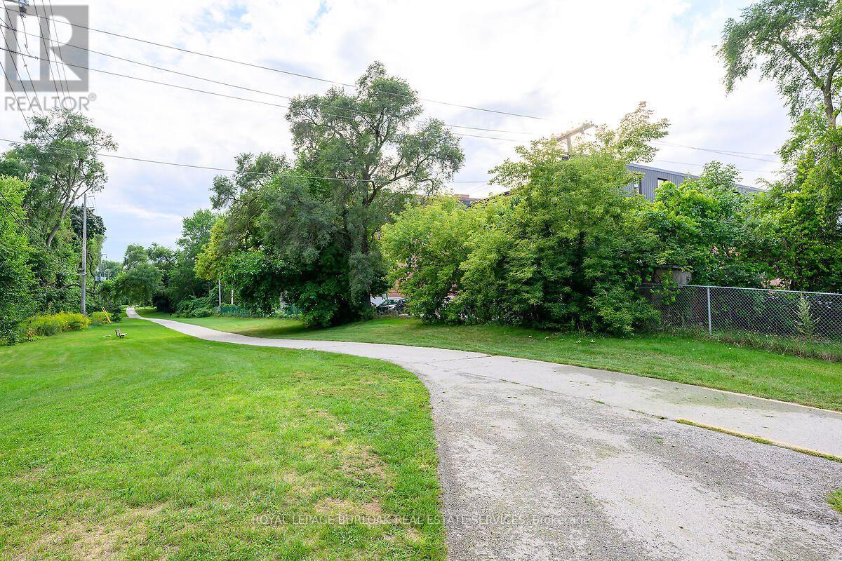 9 - 2422 New Street, Burlington, Ontario  L7R 1J6 - Photo 30 - W13816326