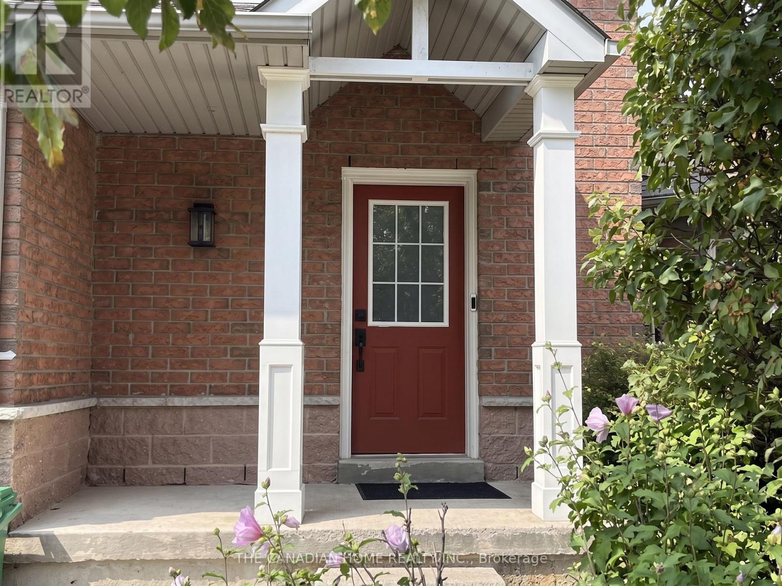 98 - 833 Scollard Court, Mississauga, Ontario  L5V 2B4 - Photo 2 - W13816338