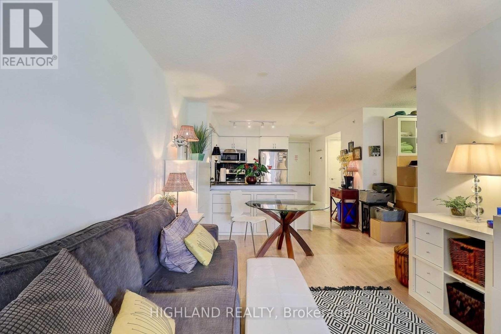 303 - 800 Lawrence Avenue W, Toronto, Ontario  M6A 1C3 - Photo 10 - W13816358