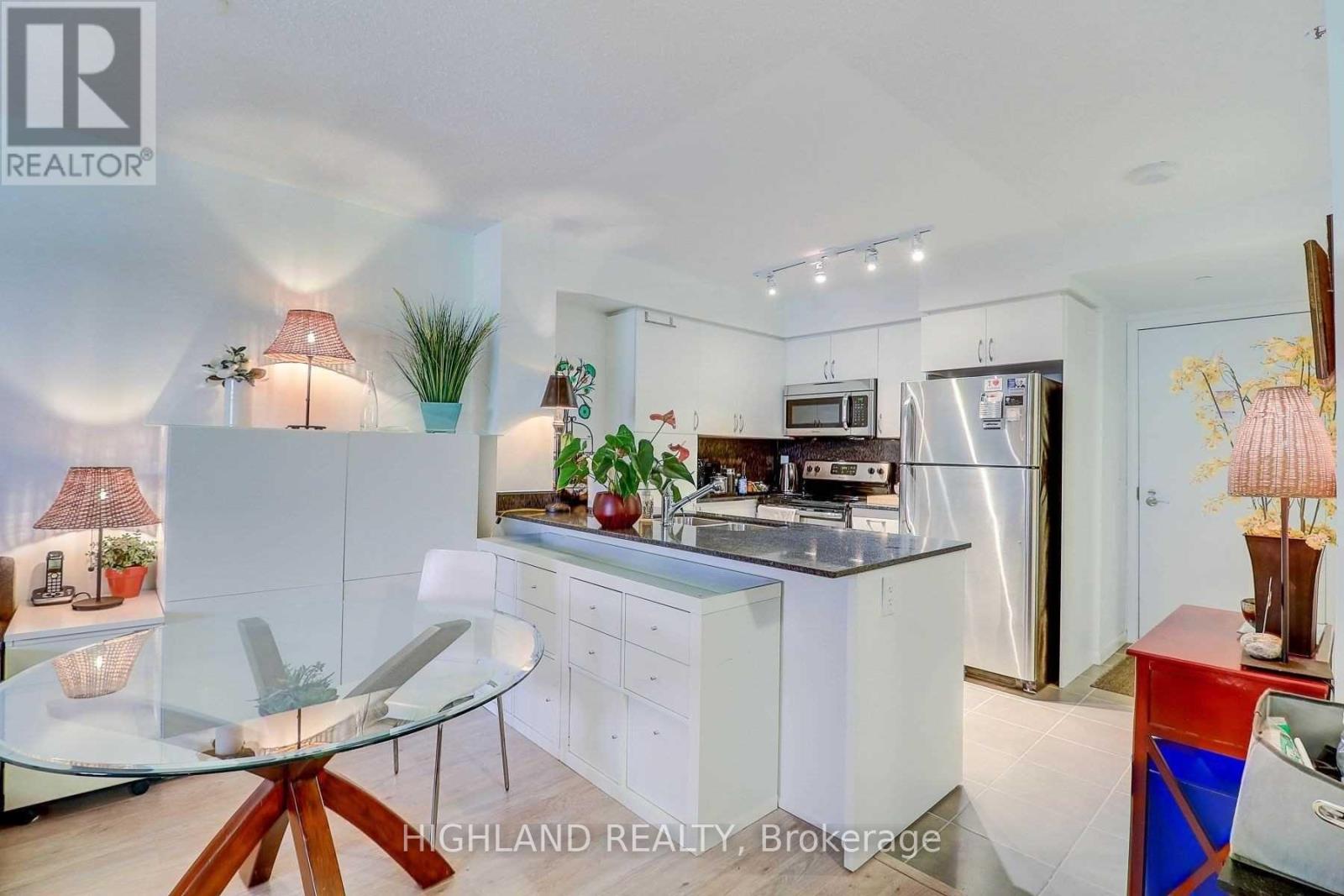 303 - 800 Lawrence Avenue W, Toronto, Ontario  M6A 1C3 - Photo 13 - W13816358