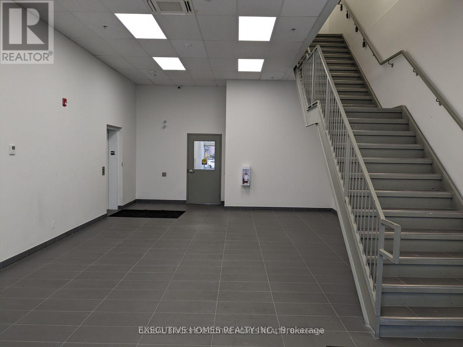 234 - 3465 Platinum Drive, Mississauga, Ontario  L5M 2S1 - Photo 3 - W13816398