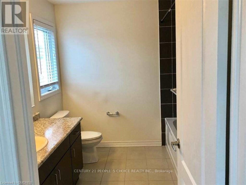 905 Orr Court, Kitchener, Ontario  N2R 1R4 - Photo 12 - X13816314