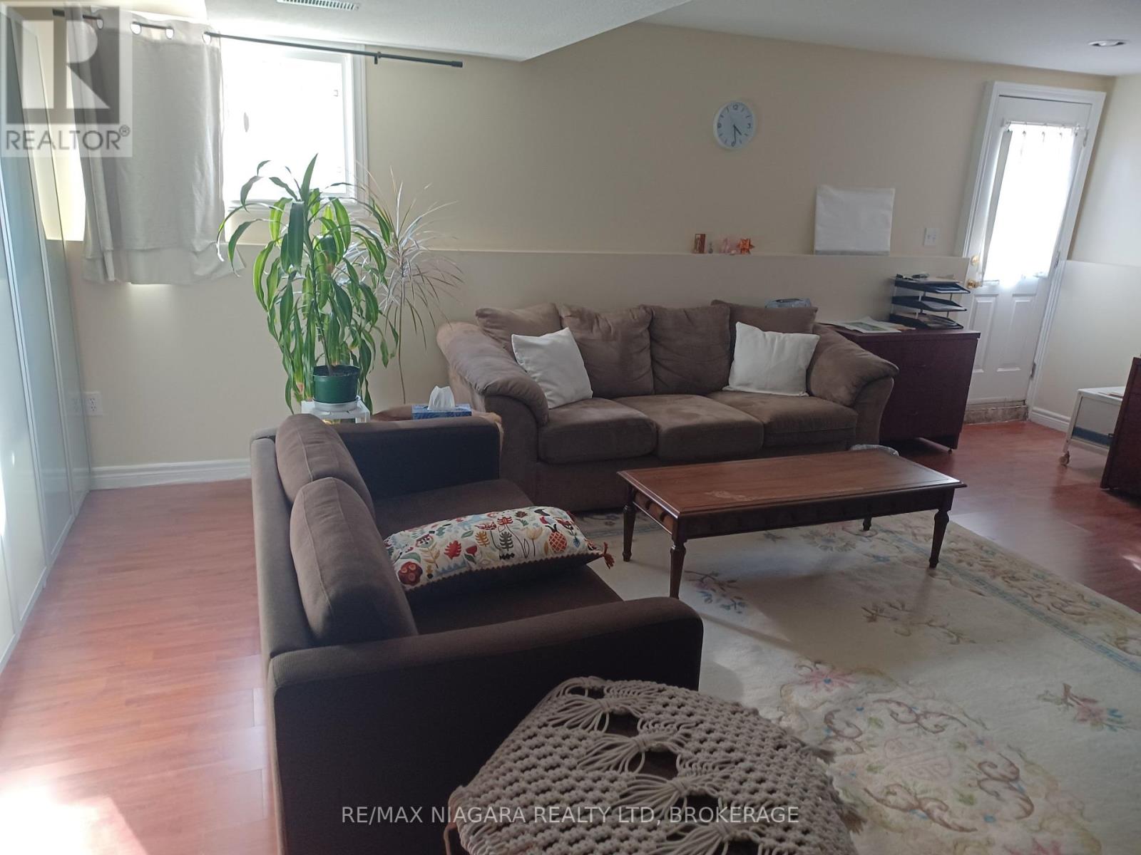 8008 Grossi Court, Niagara Falls, Ontario  L2H 3G8 - Photo 4 - X13776414
