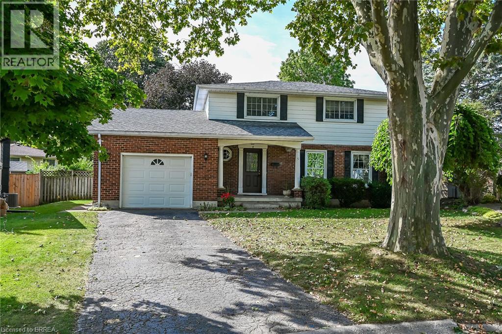 5 RATHBUN Place, Brantford, Ontario