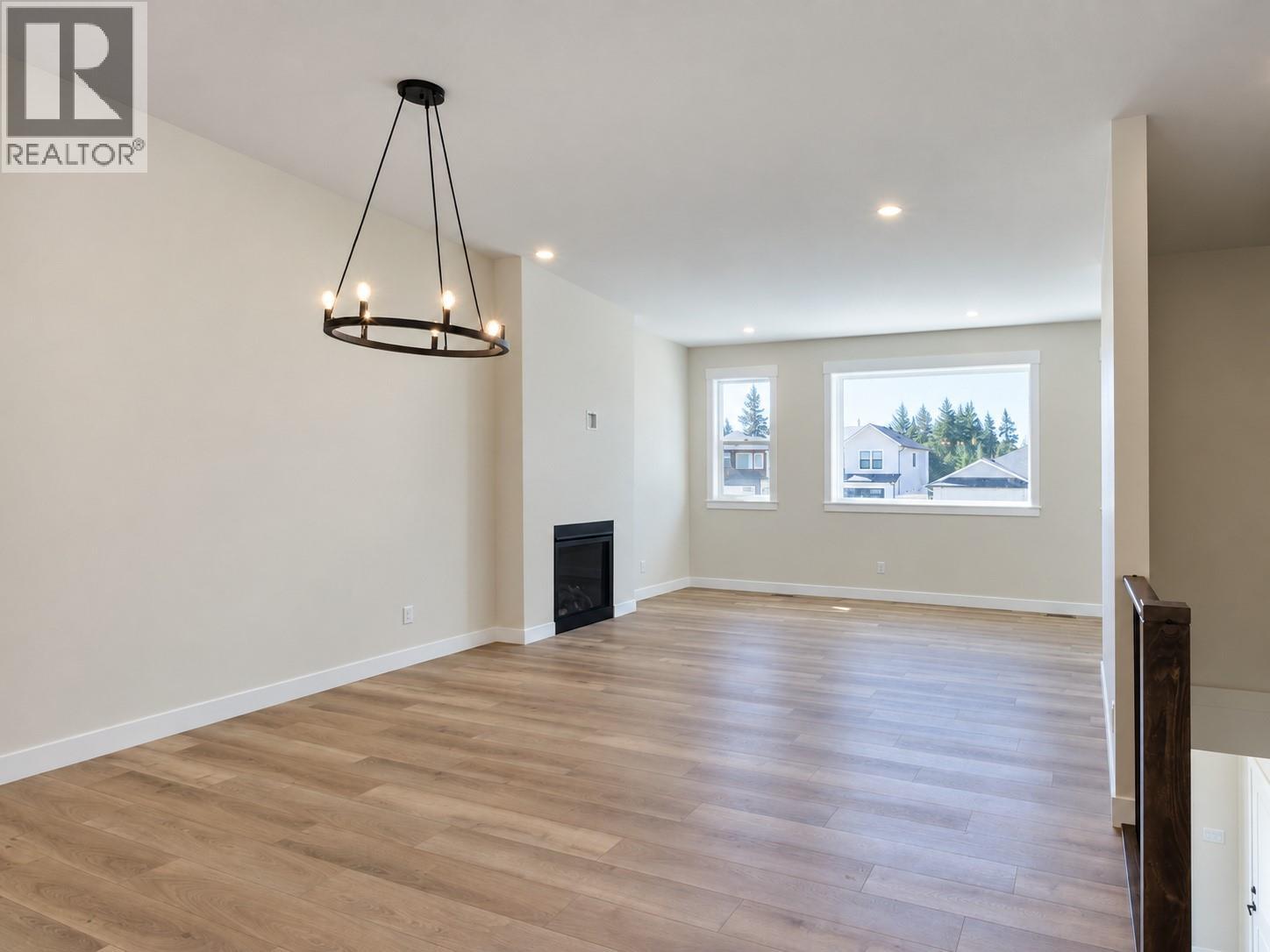1450 21 Street NE photo 2