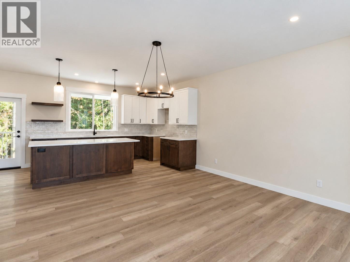 1450 21 Street NE photo 6