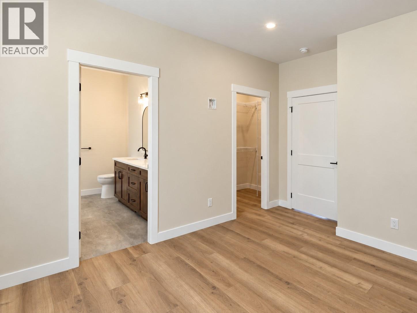 1450 21 Street NE photo 9