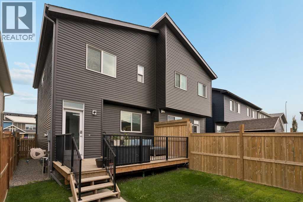 39 Howse Rise NE photo 31