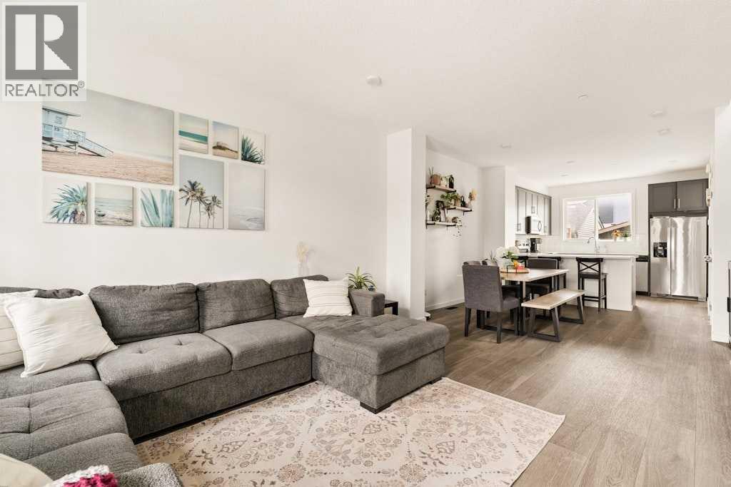 39 Howse Rise NE photo 7