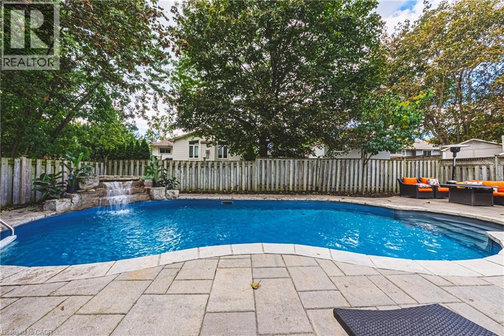 581 Holly Hill Crescent, Burlington, Ontario  L7L 3Z8 - Photo 39 - 40865056