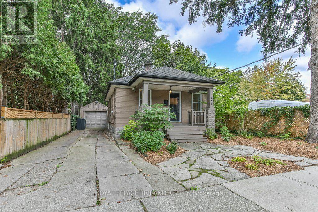 201 Langley Street, London South, Ontario  N6C 4G5 - Photo 1 - X13816466