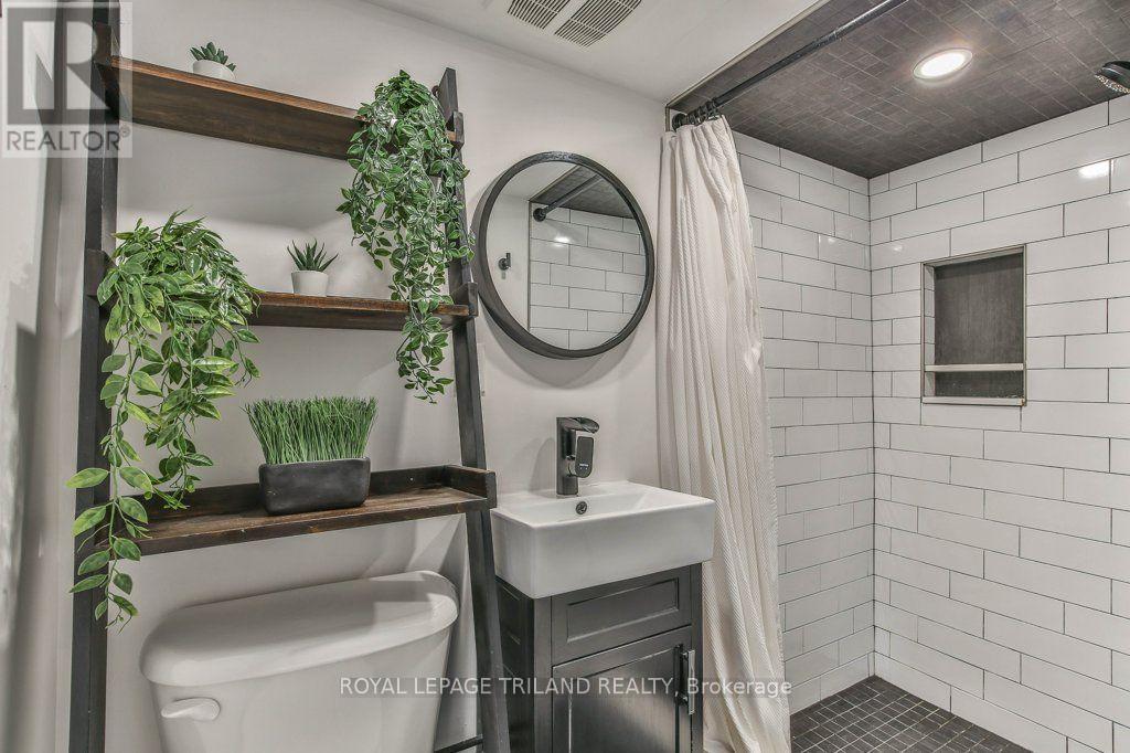 201 Langley Street, London South, Ontario  N6C 4G5 - Photo 30 - X13816466