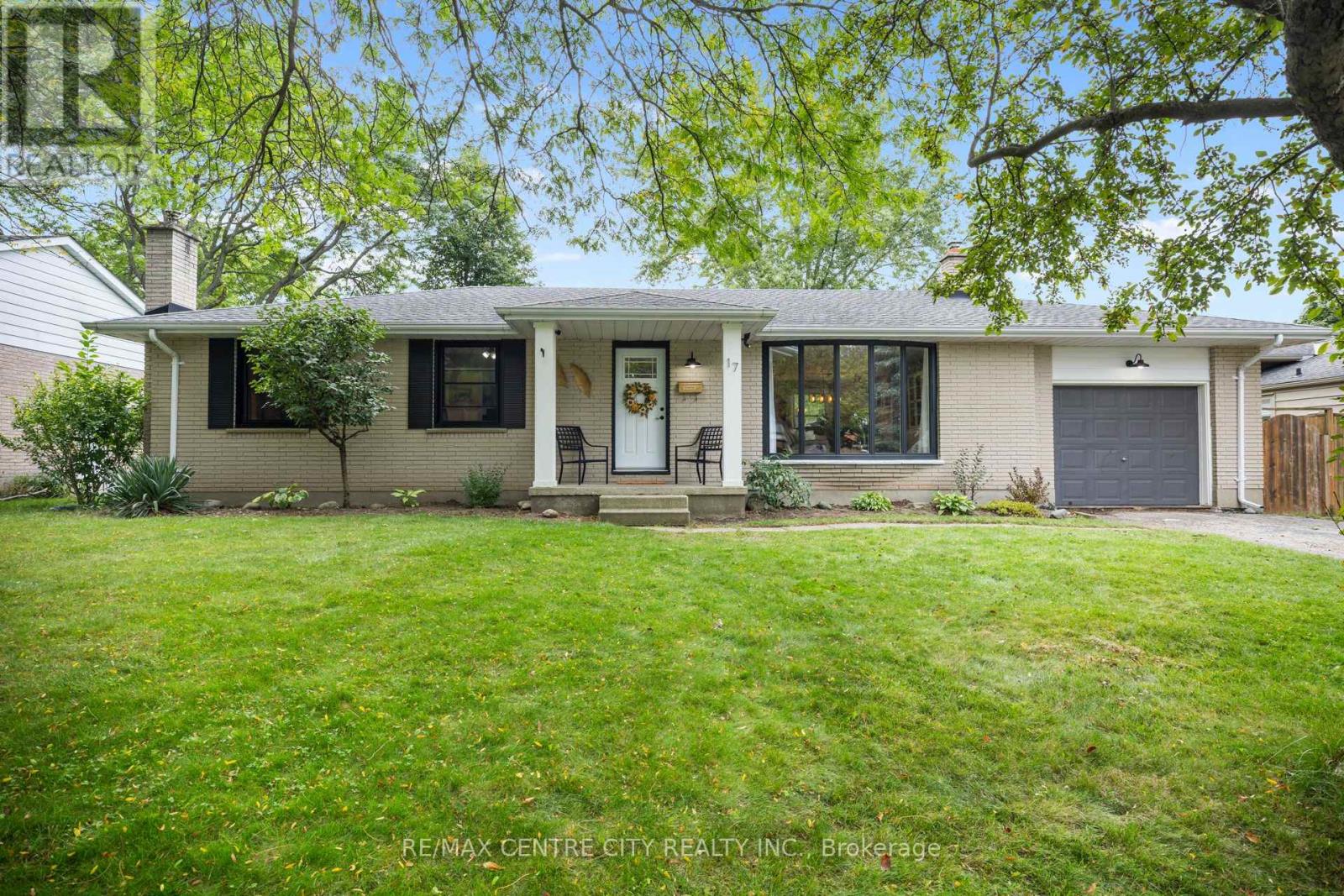 17 Butler Drive, St. Thomas, Ontario  N5R 4Y9 - Photo 3 - X13816492