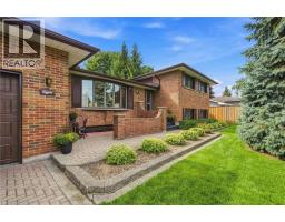 8 NORBERT Place, Kitchener, Ontario