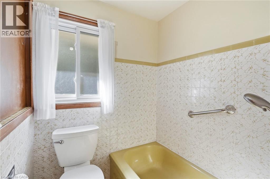 8 Norbert Place, Kitchener, Ontario  N2K 1E6 - Photo 15 - 40861778
