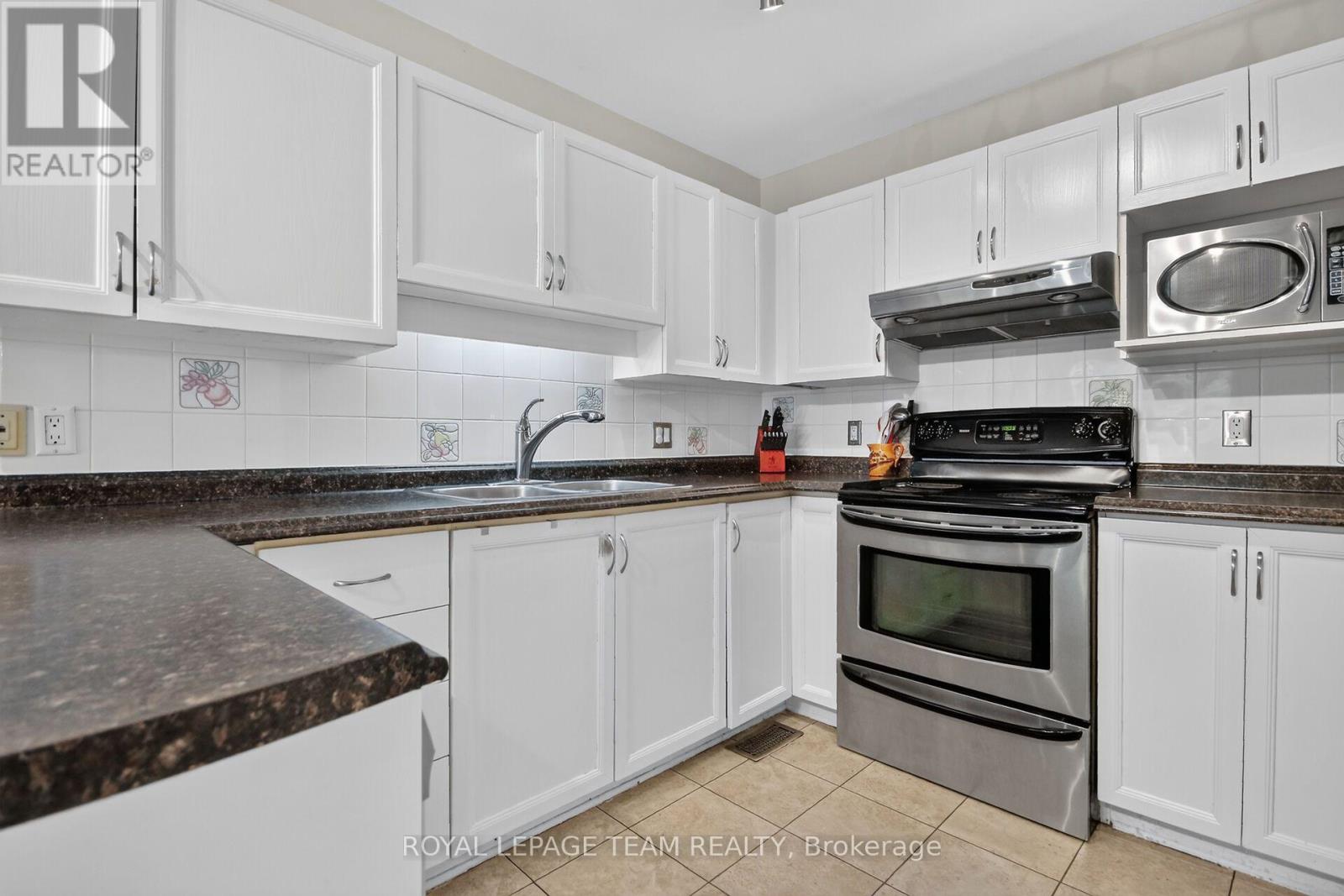 23 Grassy Plains Drive, Ottawa, Ontario  K2M 2P2 - Photo 5 - X13816508