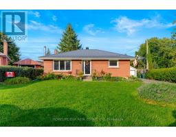11 FAIRMONT PLACE, Brockville, Ontario