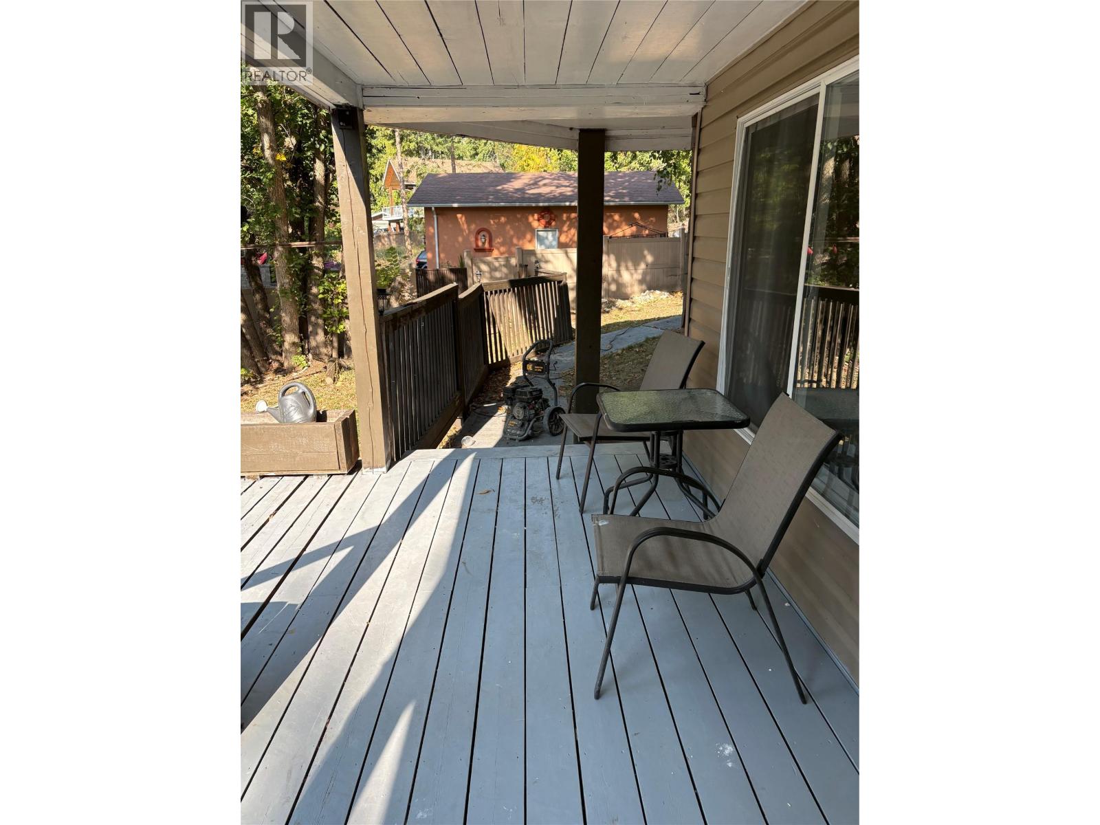 2675 Fraser Road, Anglemont, British Columbia  V0E 1M8 - Photo 43 - 10401647