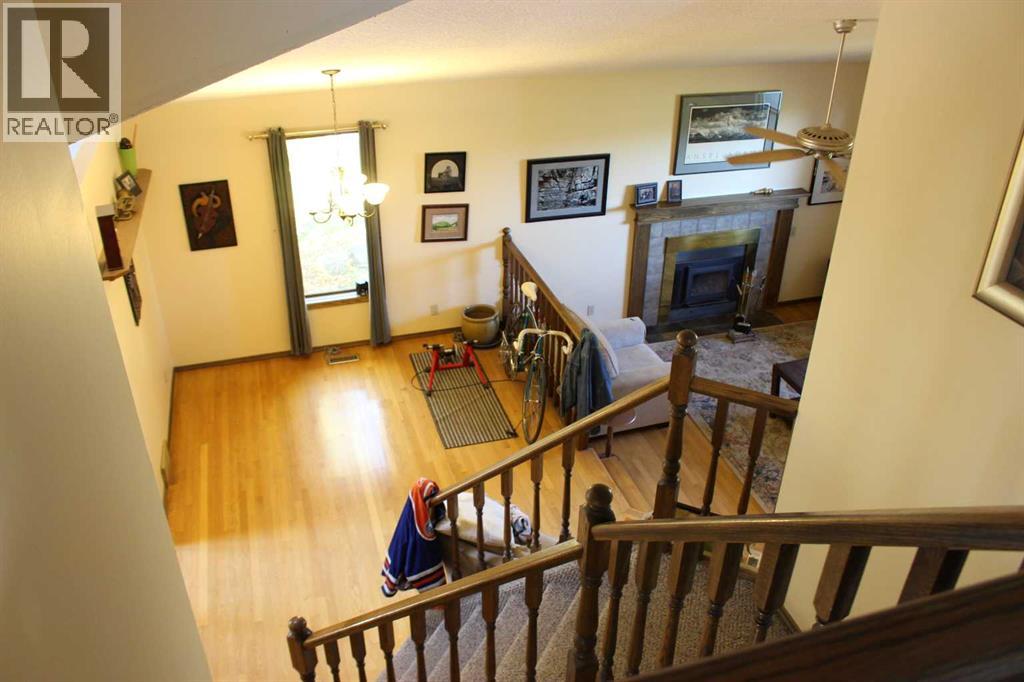 405 Maple Crescent, Picture Butte, Alberta  T0K 1V0 - Photo 9 - A2345848