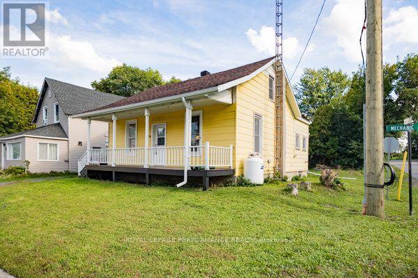 24 Mechanic Street W, North Glengarry, Ontario K0C 1T0 - Photo 3 - X13816504
