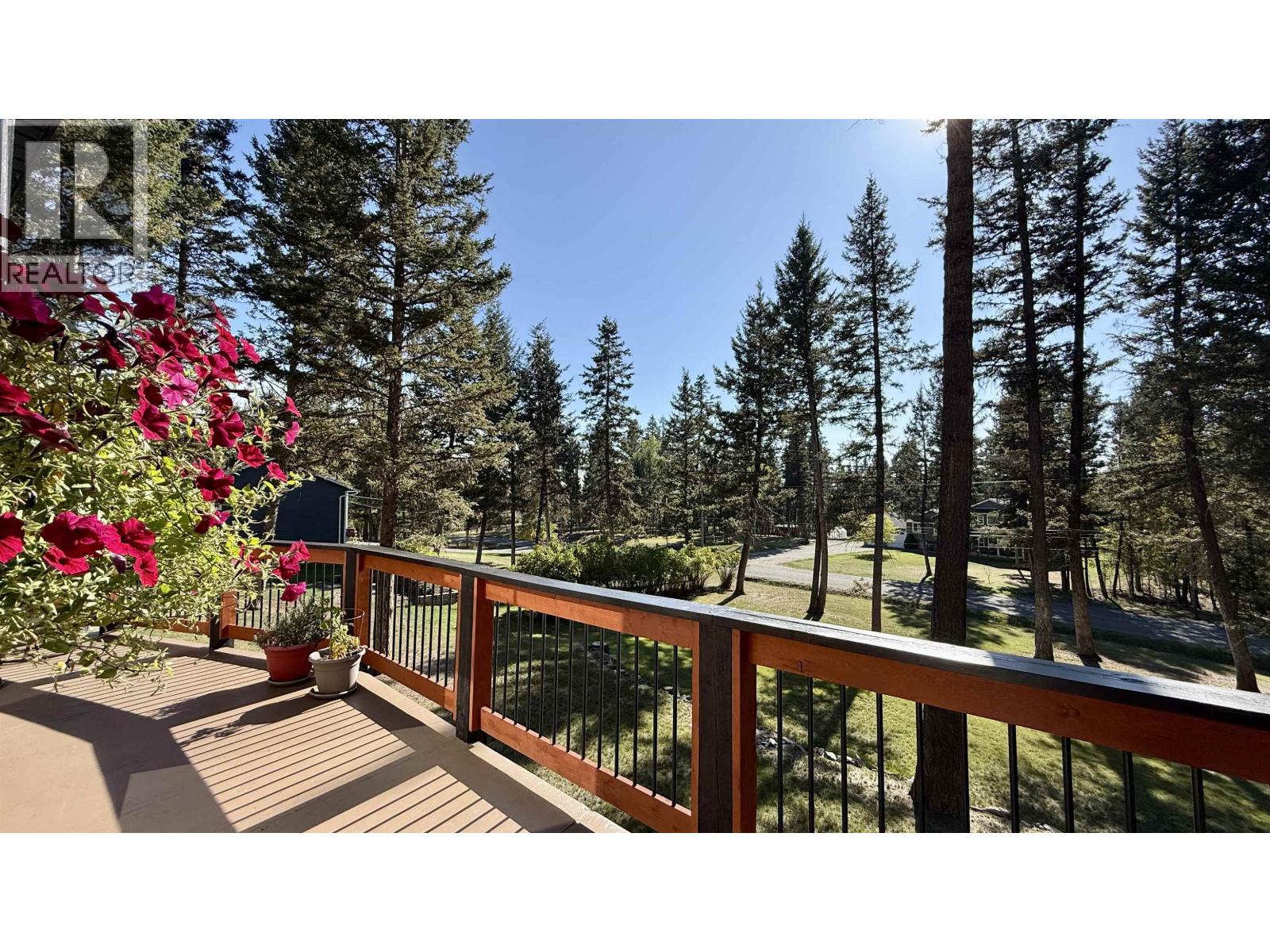 4867 Gloinnzun Drive, 108 Mile Ranch, British Columbia  V0K 2Z0 - Photo 18 - R3168525
