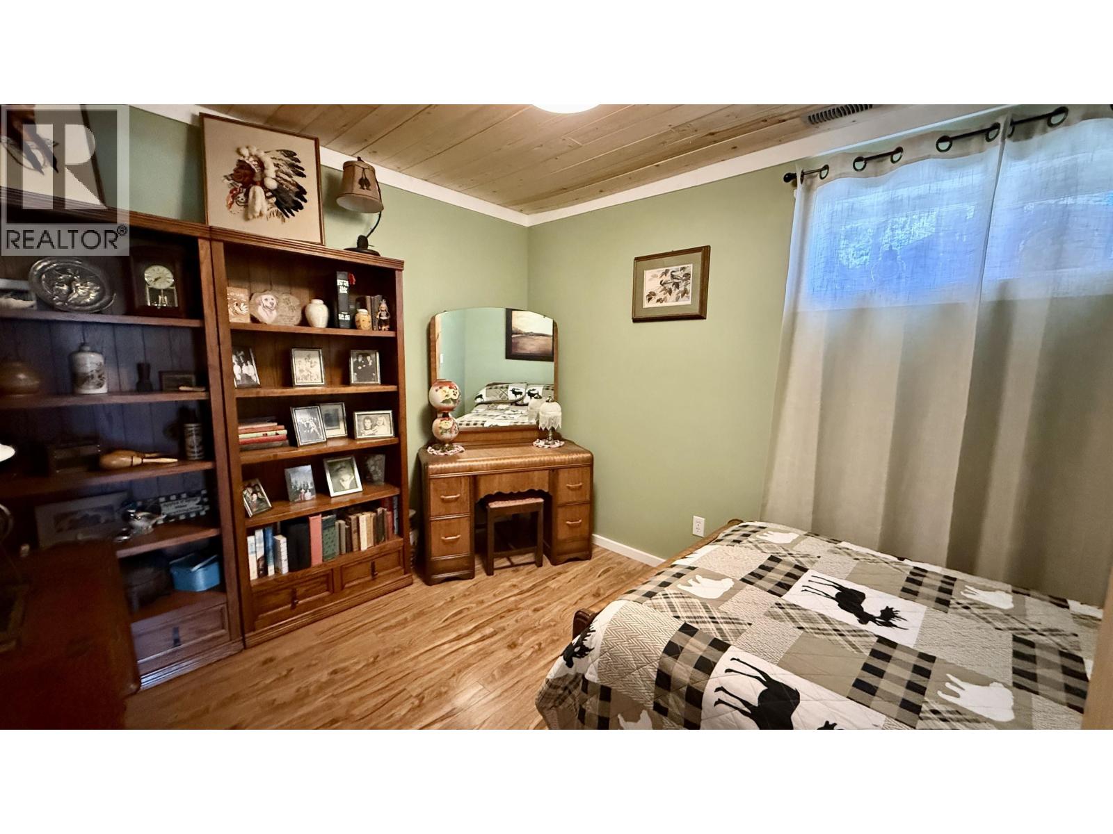 4867 Gloinnzun Drive, 108 Mile Ranch, British Columbia  V0K 2Z0 - Photo 22 - R3168525