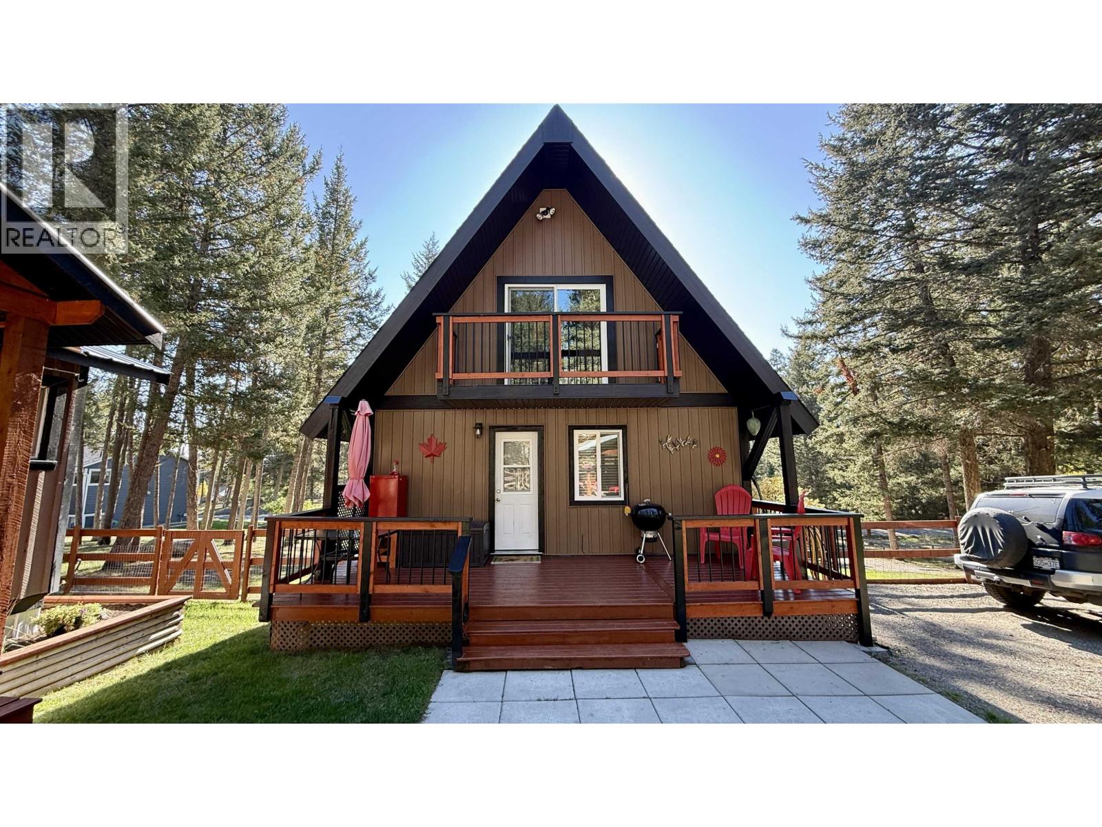 4867 Gloinnzun Drive, 108 Mile Ranch, British Columbia  V0K 2Z0 - Photo 32 - R3168525