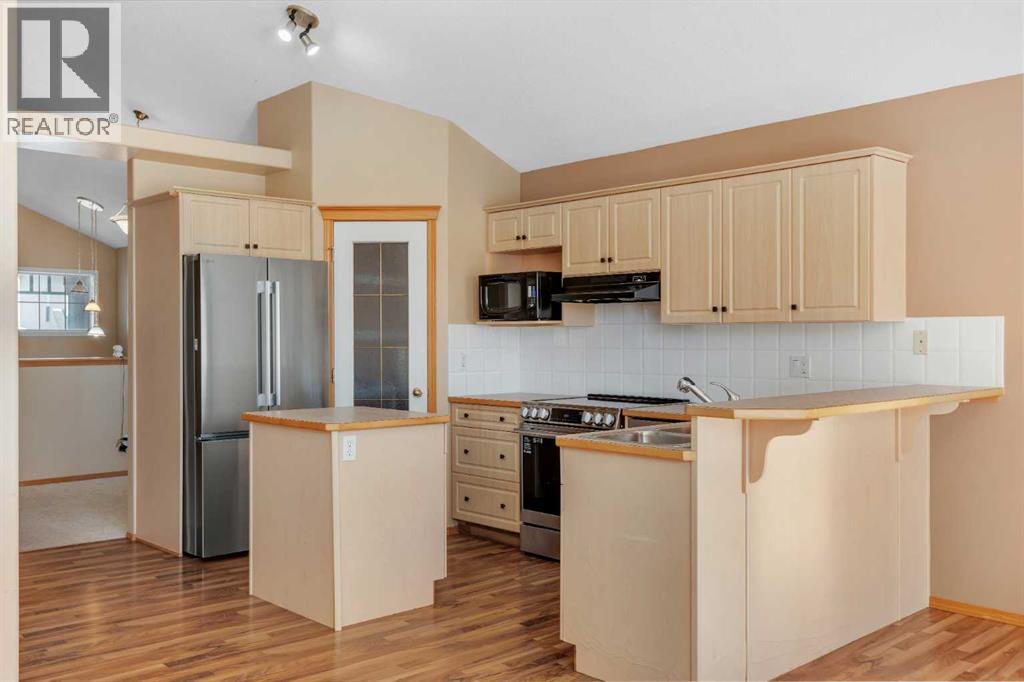 186 Cramond Close SE