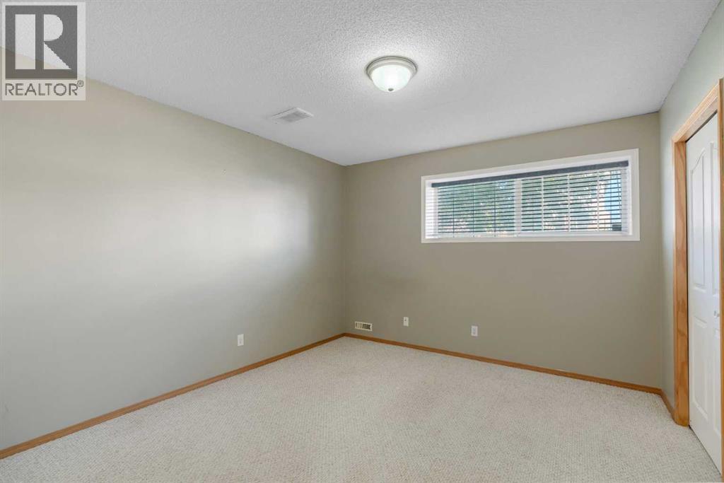 186 Cramond Close SE