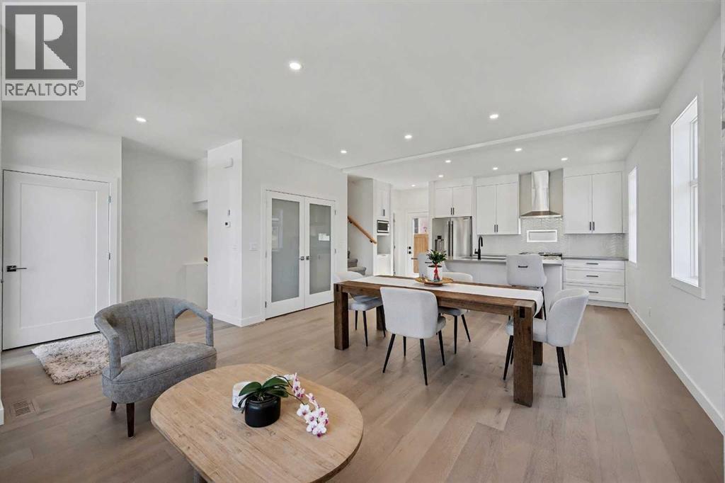 753 Centre Avenue Ne, Calgary, Alberta  T2E 4B6 - Photo 3 - A2346372