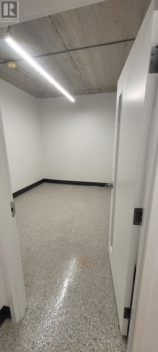 Office #1 - 120 Parkdale Avenue N, Hamilton, Ontario  L8H 5W9 - Photo 16 - X12647016