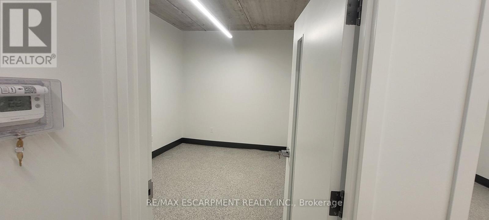 Office #1 - 120 Parkdale Avenue N, Hamilton, Ontario  L8H 5W9 - Photo 17 - X12647016