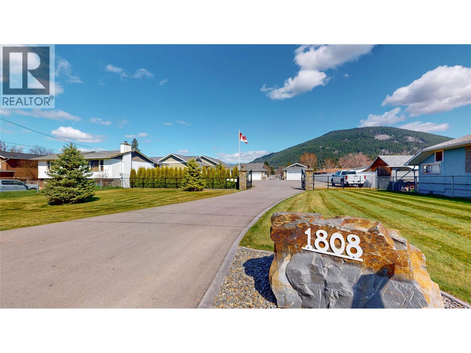 1808 Erickson Road, Creston, British Columbia  V0B 1G5 - Photo 2 - 10401644