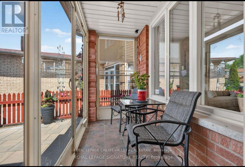 1642 Pepperwood Gate, Pickering, Ontario  L1X 2K1 - Photo 2 - E13816542