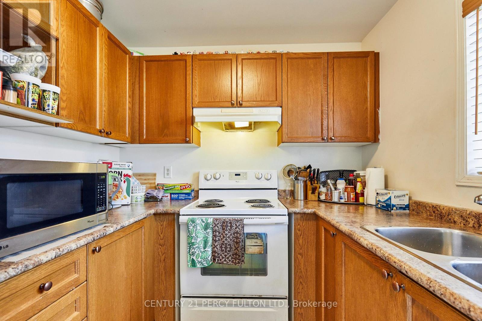 8 Knowles Street, Ajax, Ontario  L1Z 0J5 - Photo 15 - E13816598