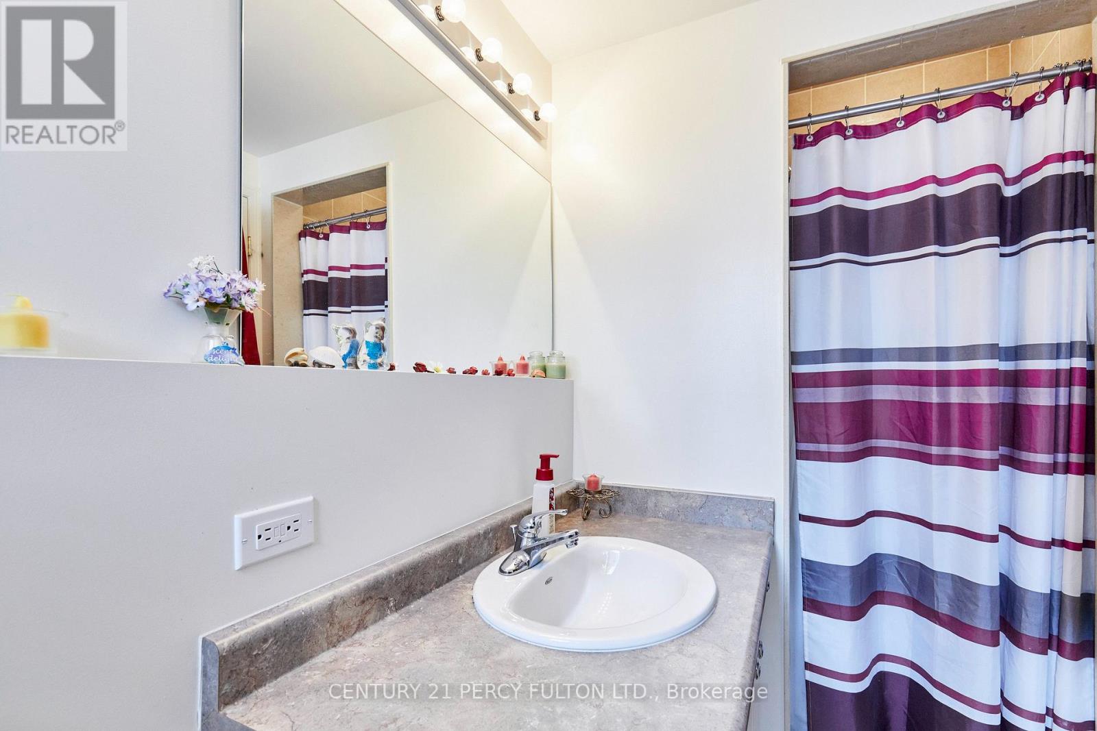 8 Knowles Street, Ajax, Ontario  L1Z 0J5 - Photo 24 - E13816598