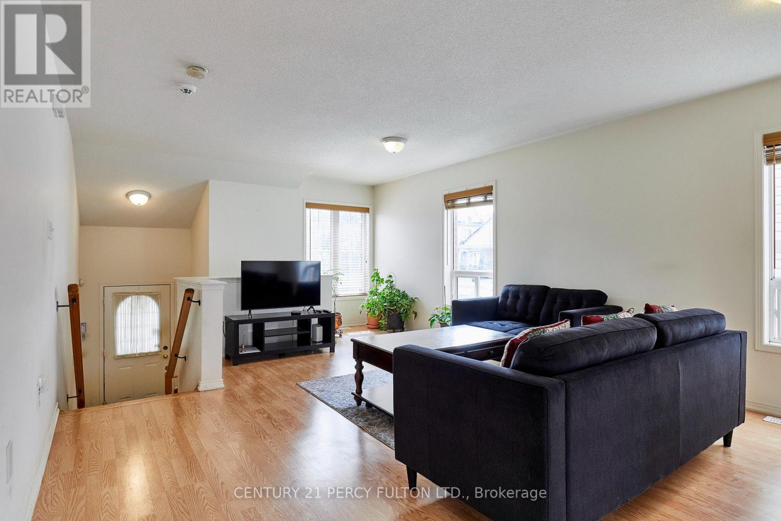8 Knowles Street, Ajax, Ontario  L1Z 0J5 - Photo 7 - E13816598