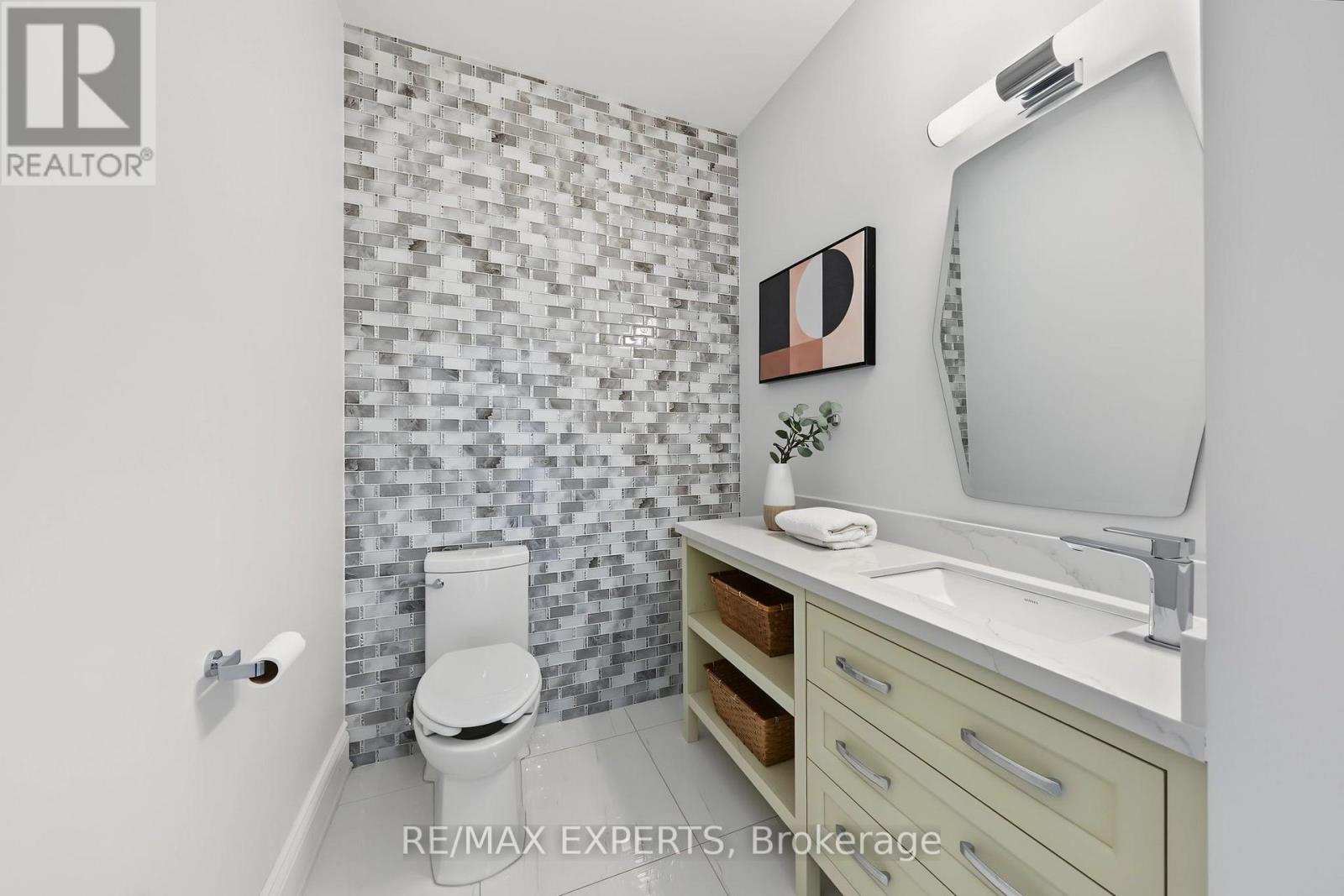 18 Gosling Road, Vaughan, Ontario  L6A 1E2 - Photo 11 - N13816572