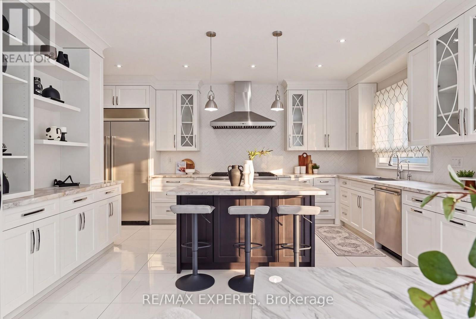 18 Gosling Road, Vaughan, Ontario  L6A 1E2 - Photo 13 - N13816572