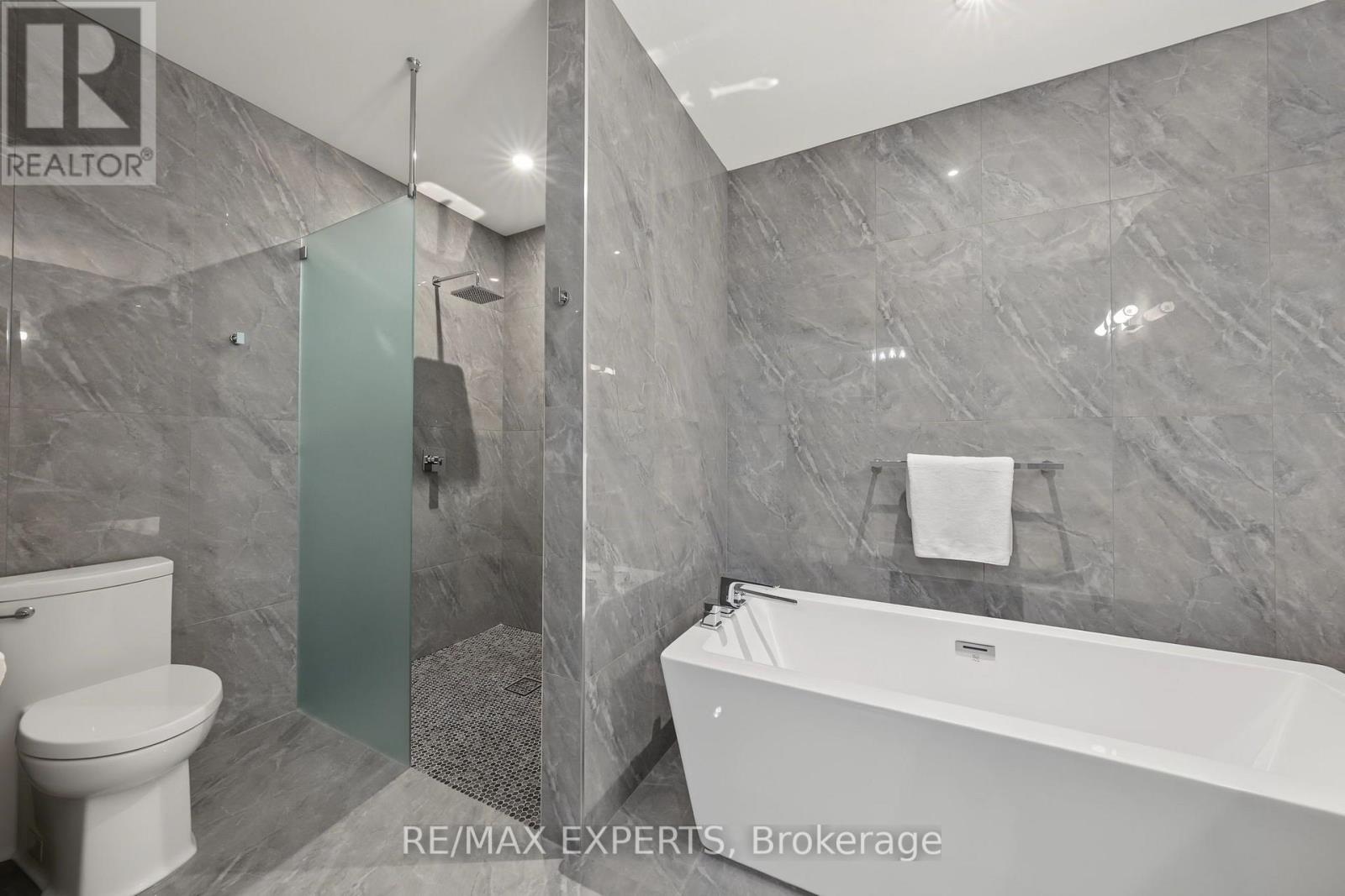 18 Gosling Road, Vaughan, Ontario  L6A 1E2 - Photo 35 - N13816572