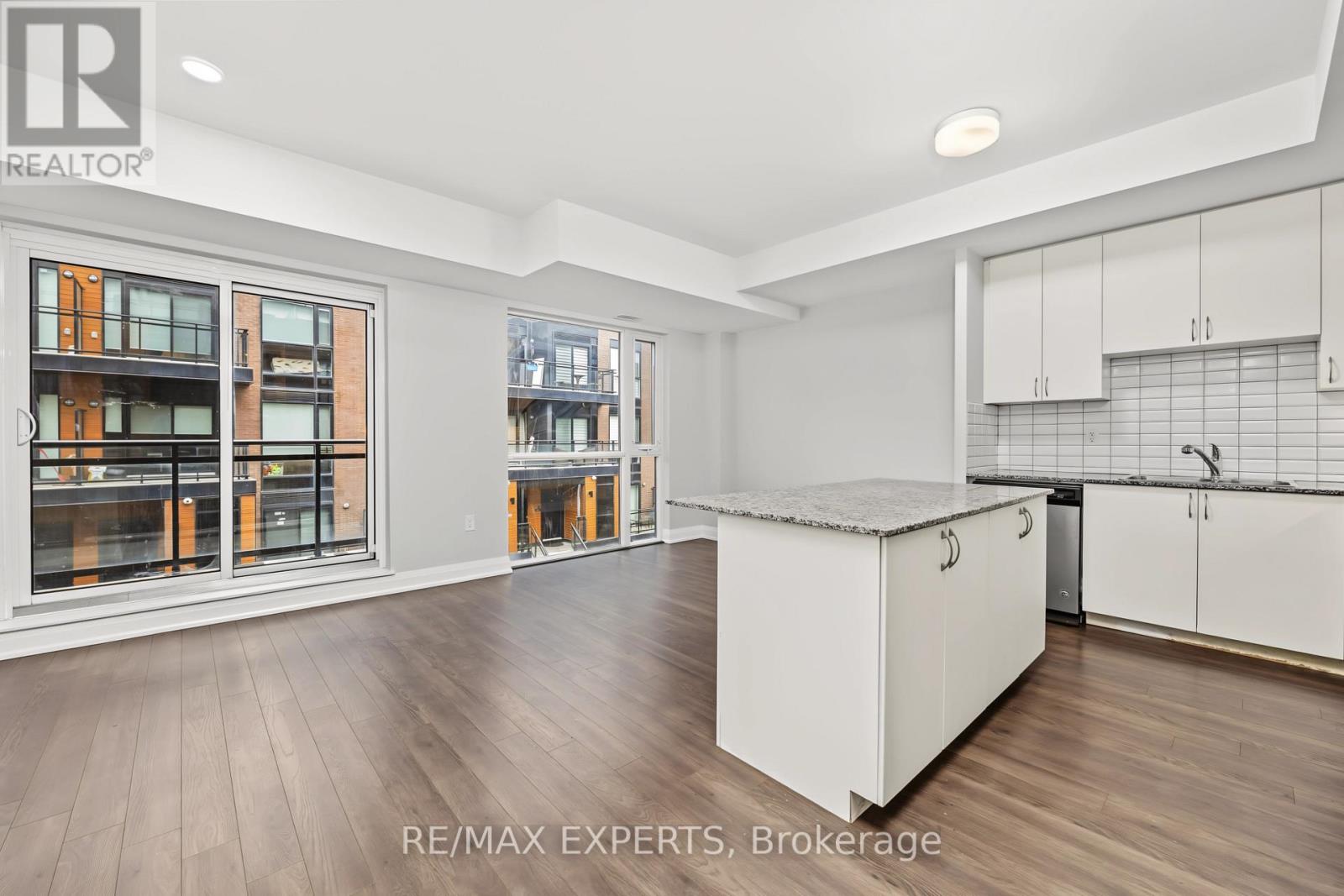 A803 - 5309 Highway 7 Road, Vaughan, Ontario  L4L 0J1 - Photo 7 - N13816578