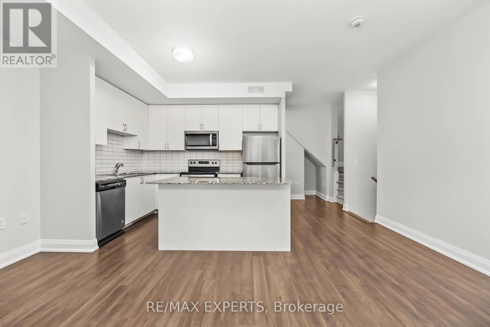 A803 - 5309 Highway 7 Road, Vaughan, Ontario  L4L 0J1 - Photo 8 - N13816578